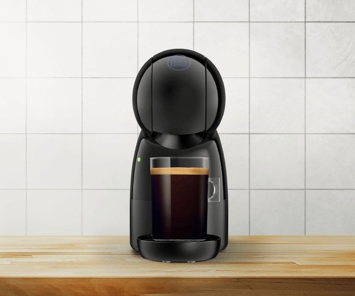 NESCAFÉ Dolce Gusto Piccolo XS ZWART HANDMATIG VAN KRUPS® koffiemachine - close up