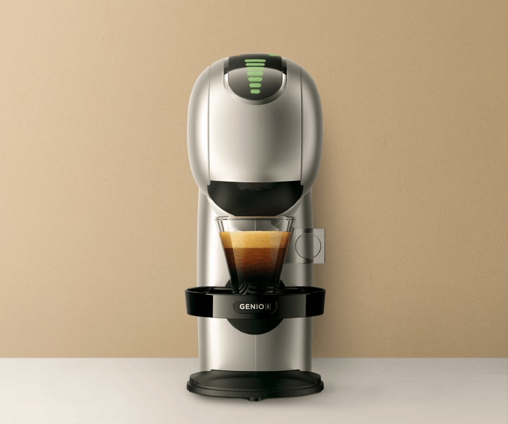 NESCAFÉ Dolce Gusto Genio S Touch Automatisch Zilver koffiemachine - close up